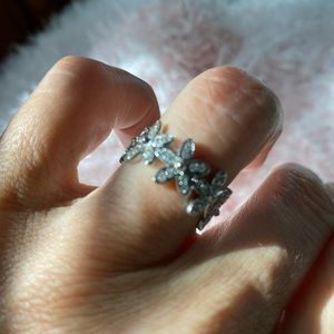 Dancing Daisies ring